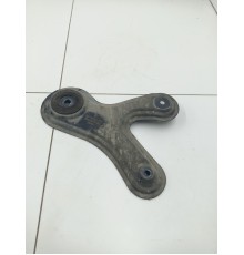 Рычаг заднего подрамника правый