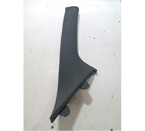 Обшивка стойки лобового стекла правая