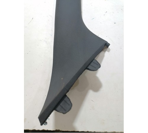 Обшивка стойки лобового стекла правая