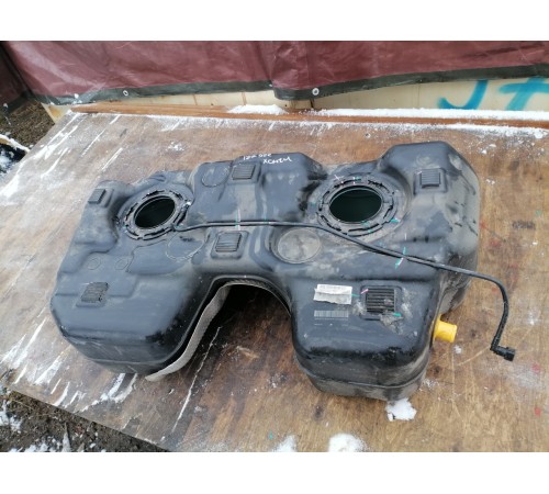 Топливный бак , бензин