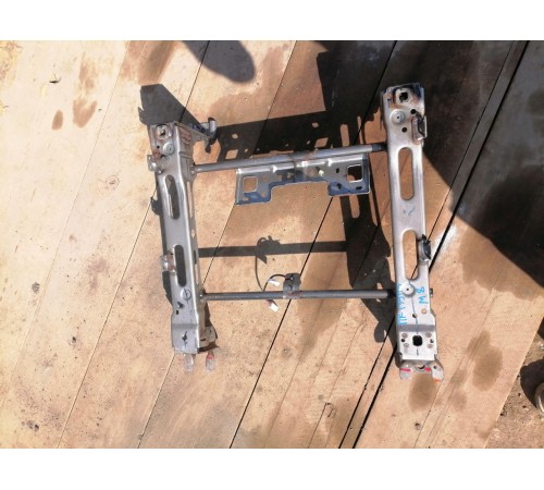 Каркас сиденья передний правый