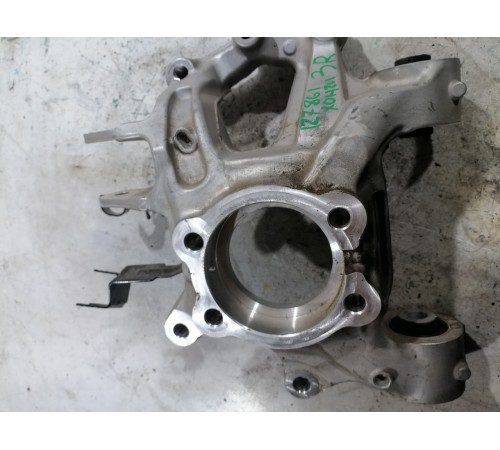 Кулак задний правый, цапфа