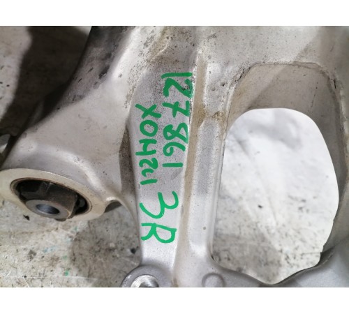 Кулак задний правый, цапфа