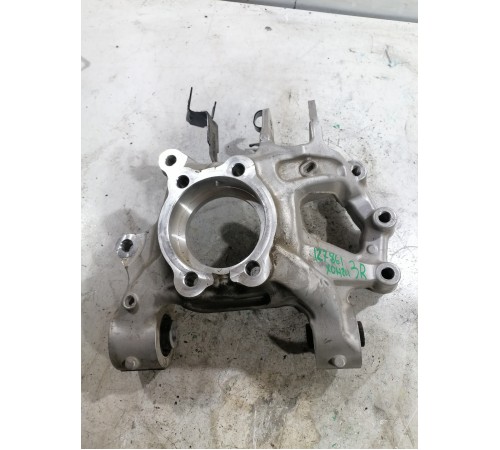 Кулак задний правый, цапфа