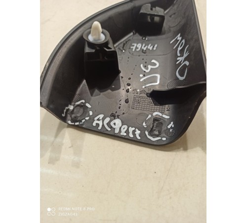 Уголок двери (задний, правый)