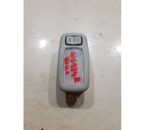 Плафон внутреннего освещения салона правый