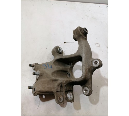 Кулак поворотный задний левый