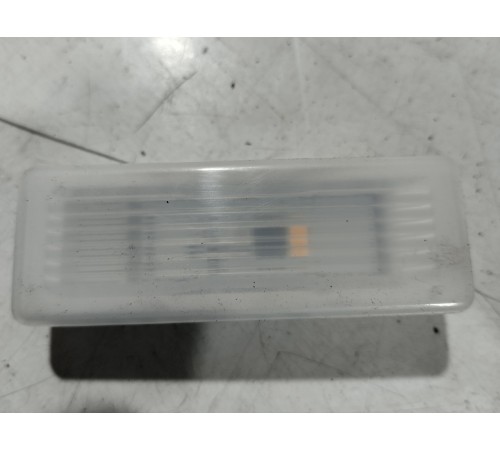 Плафон внутреннего освещения салона