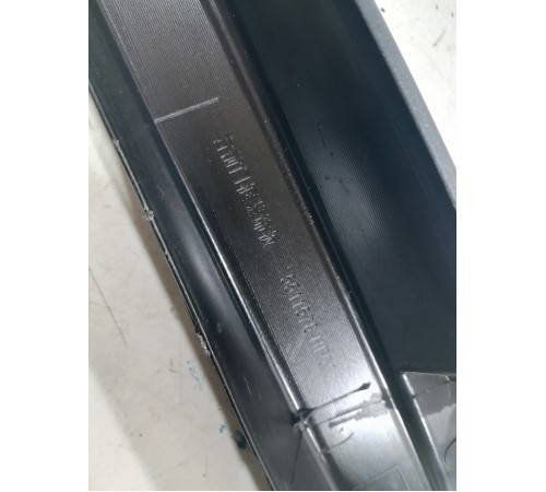 Накладка двери передняя правая