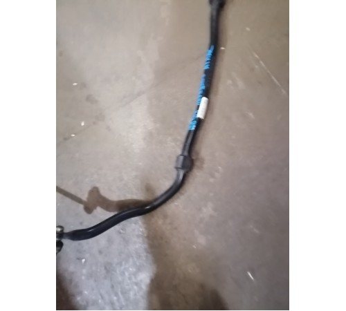 Стабилизатор передний