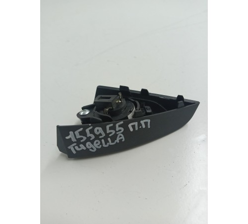 Динамик (уголок) двери передний правый