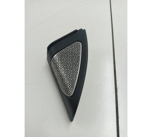 Динамик (уголок) двери передний правый