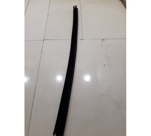 Уплотнитель стекла (задний левый внутренний)