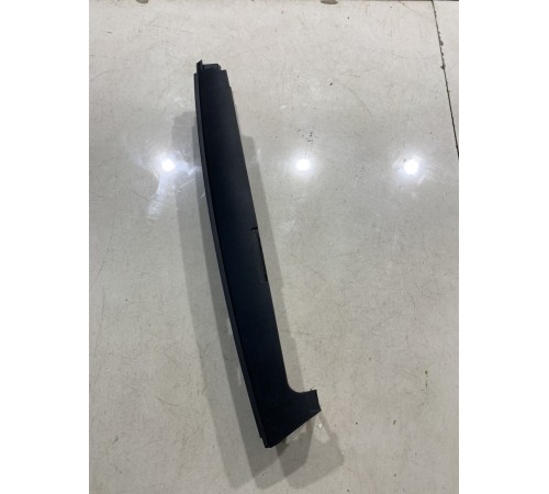 Накладка (пластик) задней правой двери