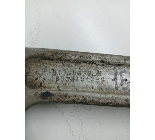 Рычаг подвески передний левый верхний