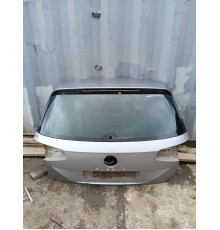 Крышка багажника (пятая дверь)