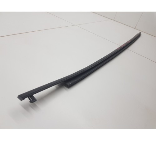 Уплотнитель стекла передний правый внутренний