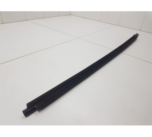 Уплотнитель стекла передний правый внутренний