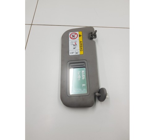 Козырек солнцезащитный правый