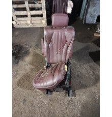 Сиденье второго ряда левое