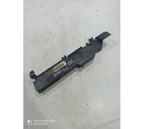 Дефлектор радиатора правый