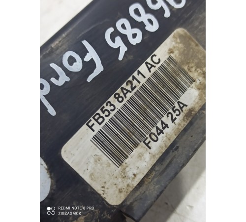 Дефлектор радиатора правый