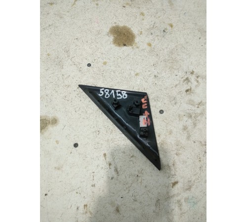 Накладка двери передней правой наружний треугольник