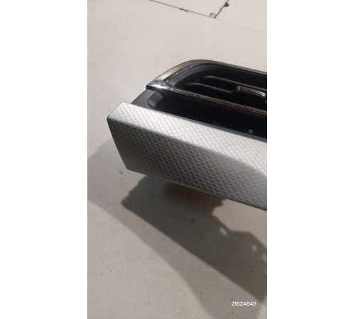 Воздушный дефлектор левый