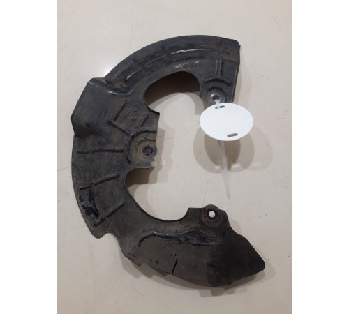 Кожух тормозного диска(передний правый)