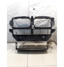 Решетка радиатора,панель передняя