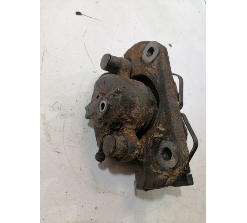 Суппорт передний левый