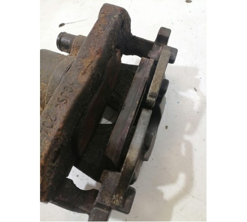 Суппорт передний левый