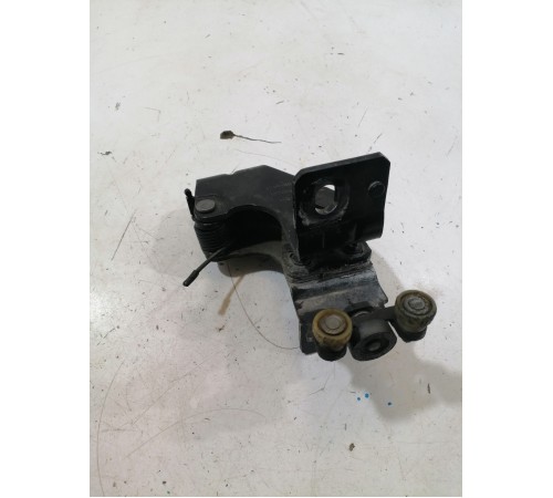 Ролик сдвижной двери задний правый