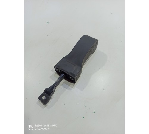 Ограничитель двери(передний правый)