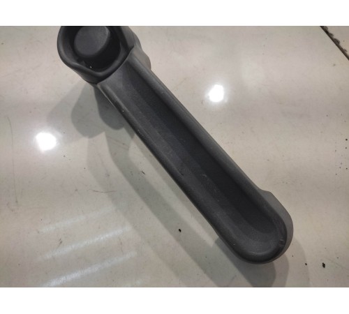 Ручка двери (передняя, левая, внешняя)