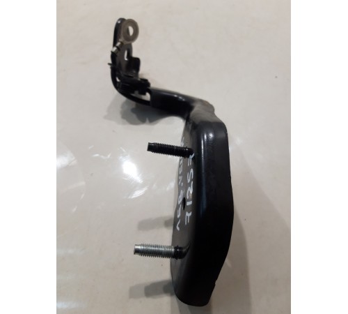 Петля крышки багажника левая