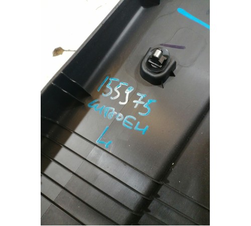 Обшивка центральной стойки левая нижняя