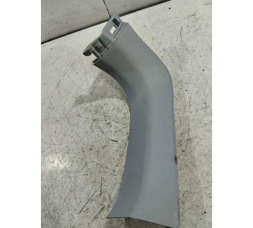 Обшивка крышки багажника левая