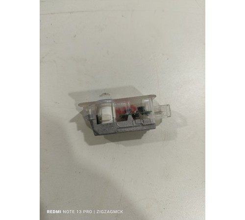 Плафон освещения салона правый