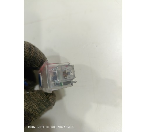 Плафон освещения салона правый