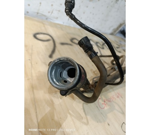 Горловина топливного бака