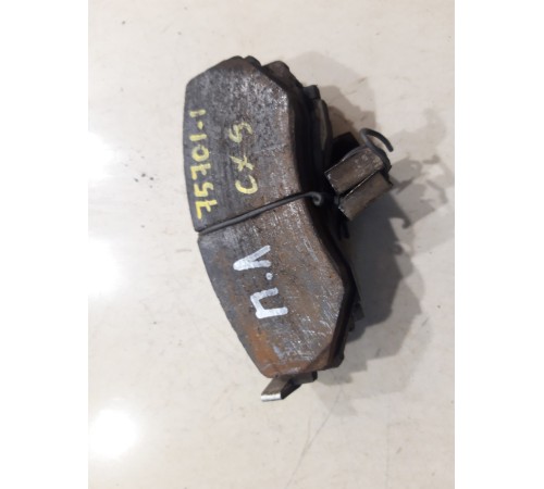 Тормозные колодки (передние левые)