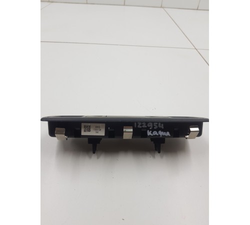 Плафон внутреннего освещения салона