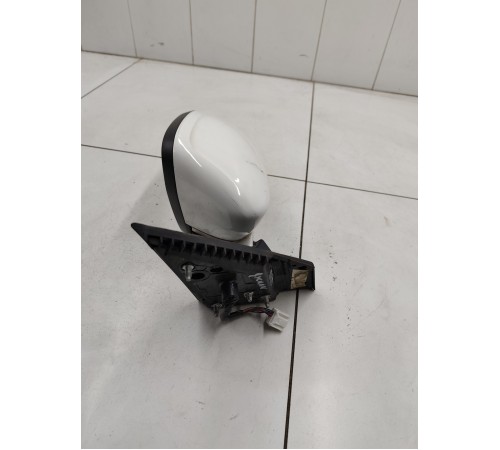 Зеркало заднего вида левое