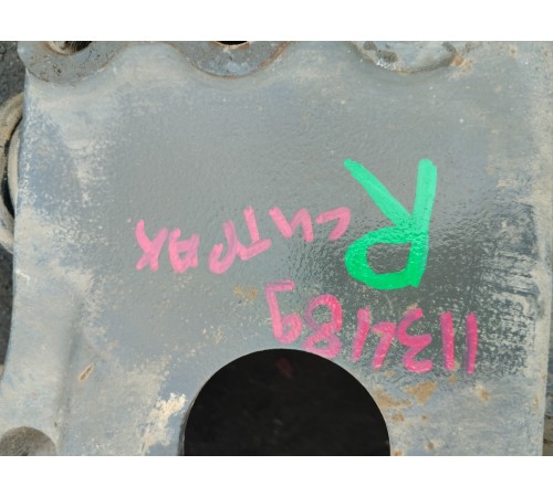 Кронштейн (крепление) кабины передний правый