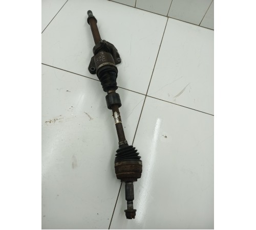 Привод передний правый