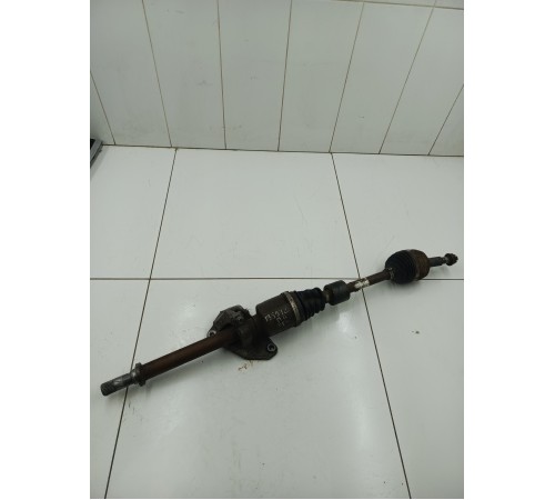 Привод передний правый