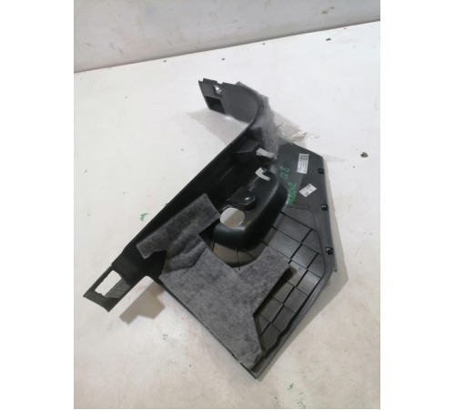 Накладка стойки передняя левая