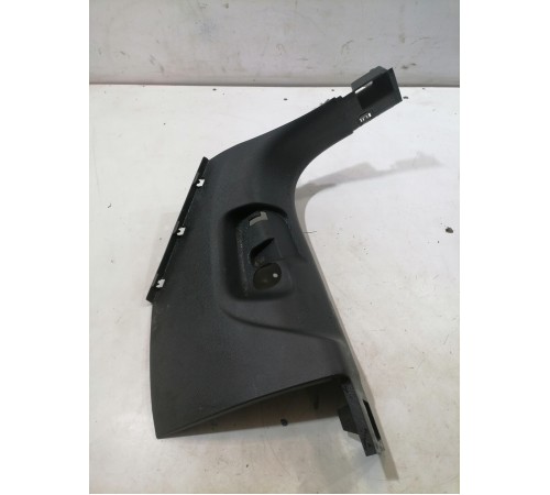 Накладка стойки передняя левая