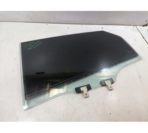 Стекло двери заднее левое